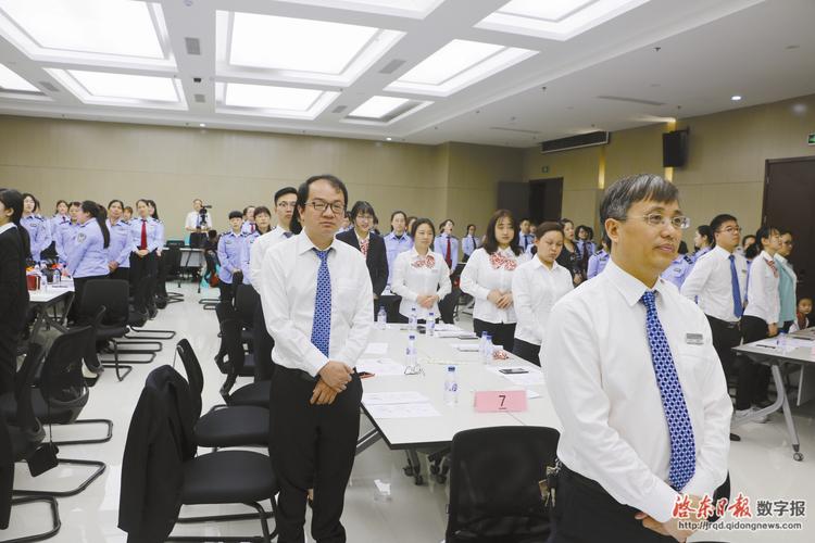 学习文明礼仪 规范政务服务 提升礼仪服务水平